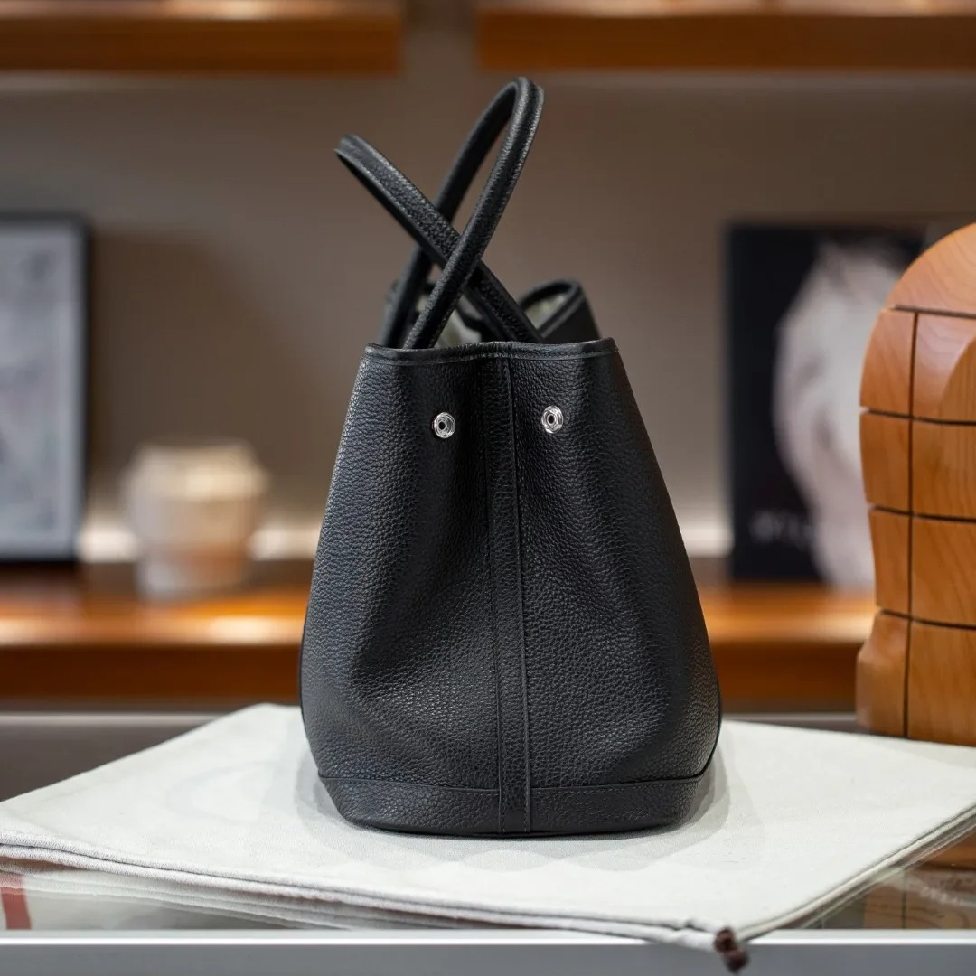Fenja™ | Leder Beuteltasche