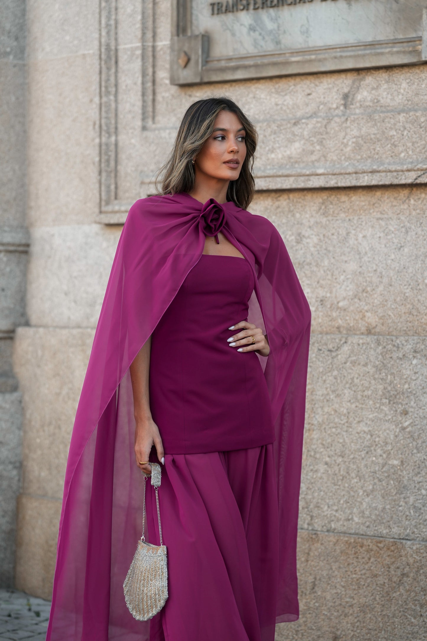 Isolde™ | Abendkleid mit fließendem Cape