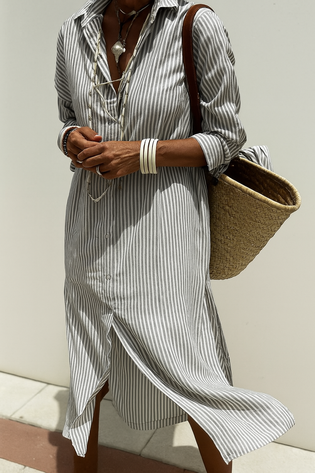Zina™ | Elegantes gestreiftes Kleid