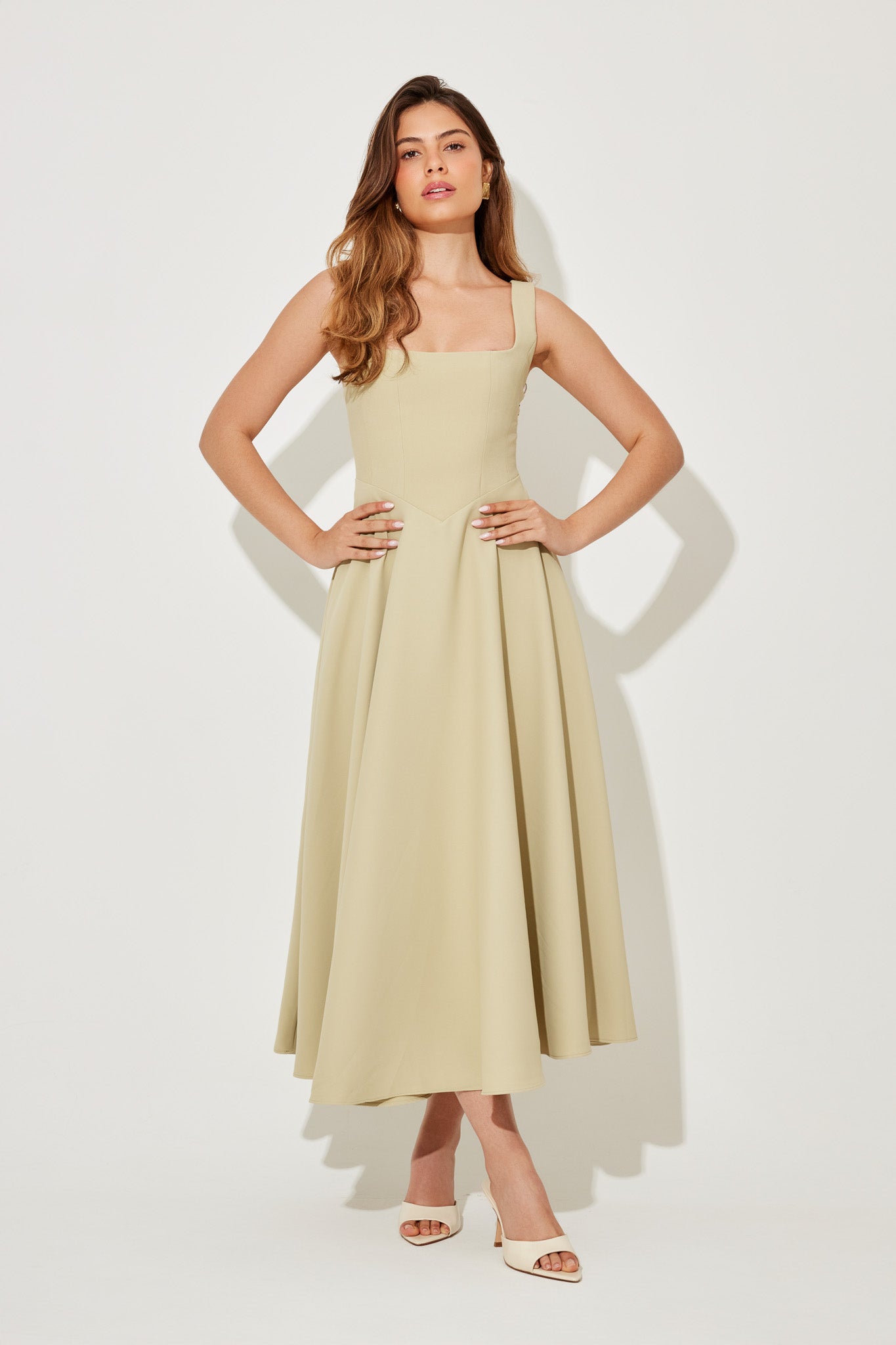 Aurenya™ | Anmutiges Fließendes Midikleid