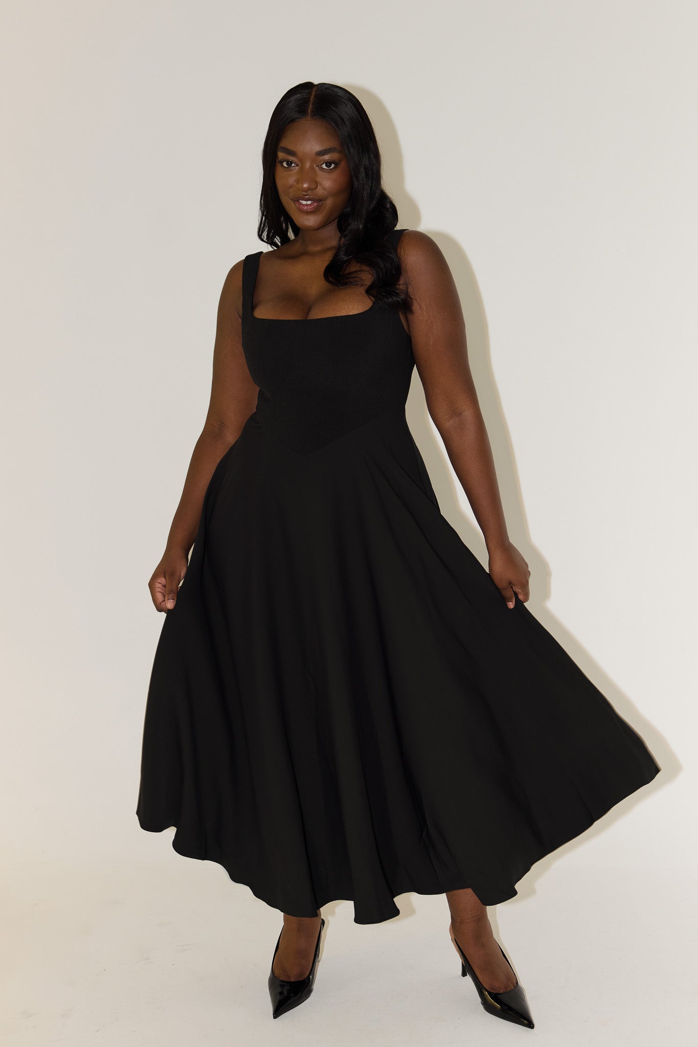 Aurenya™ | Anmutiges Fließendes Midikleid