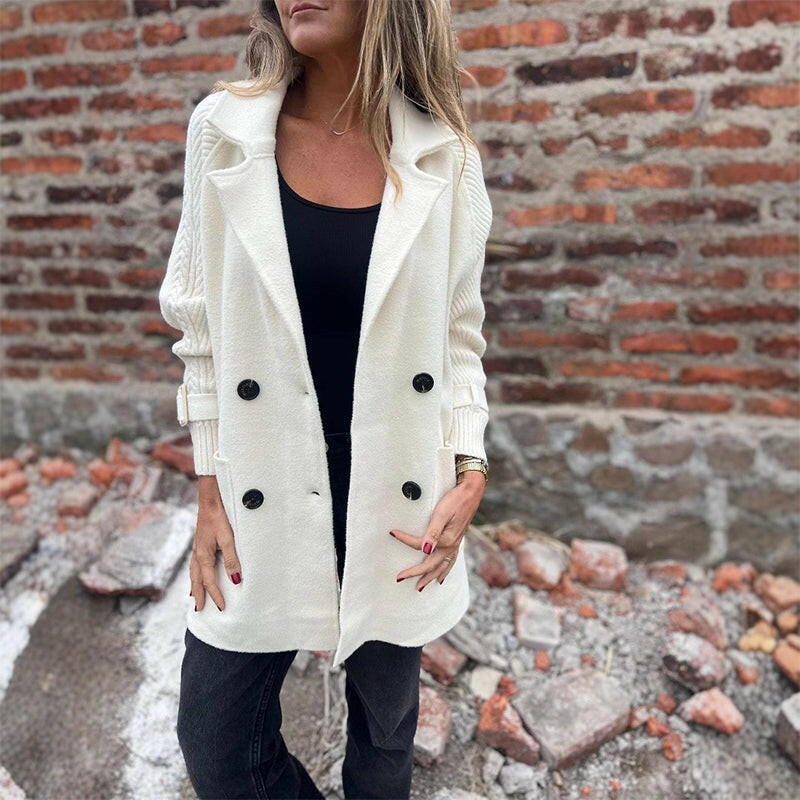 Ava™ | Mittellanger Knopfjacke