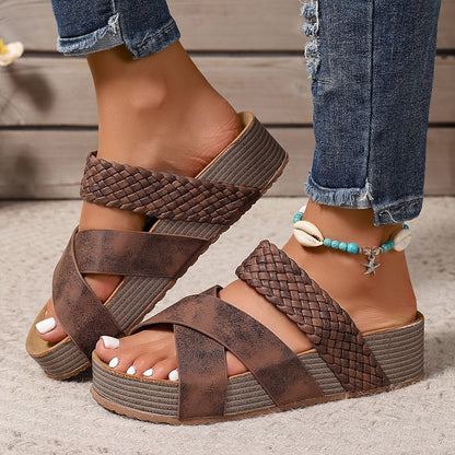 Klara™ | Lässige Keilsandalen