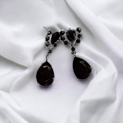Schwarzes Zink Halsketten- und Ohrring-Set
