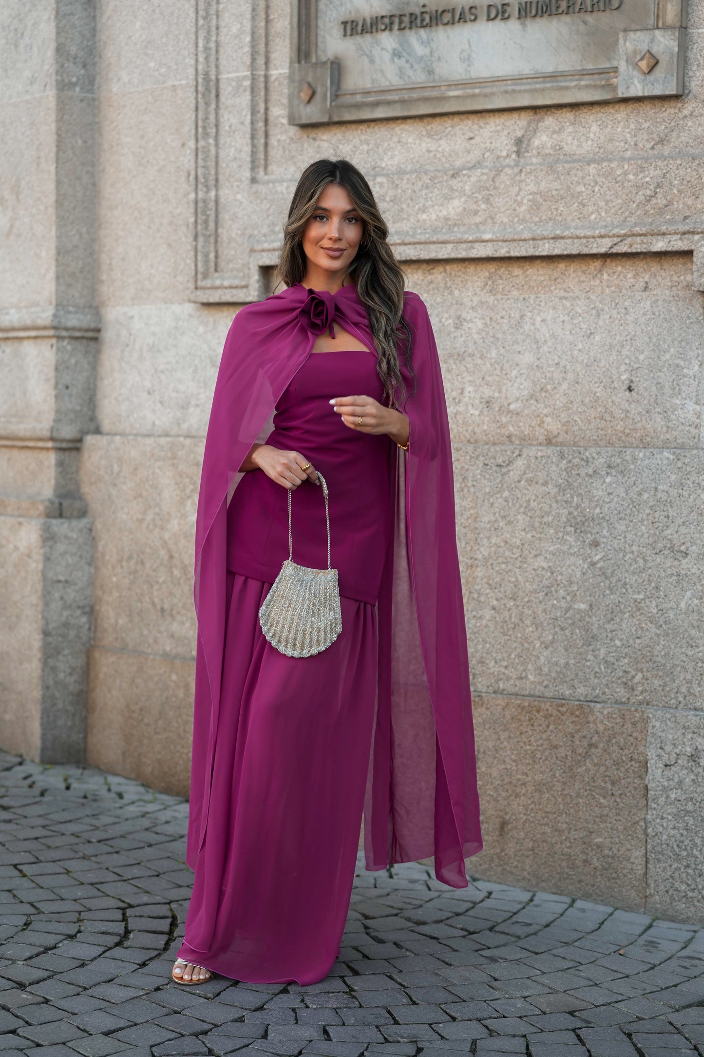 Isolde™ | Abendkleid mit fließendem Cape