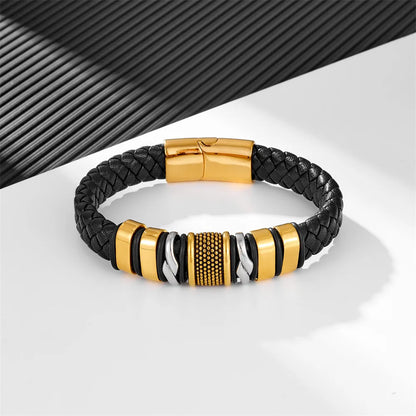 Klassisches, Rockinspiriertes Lederarmband