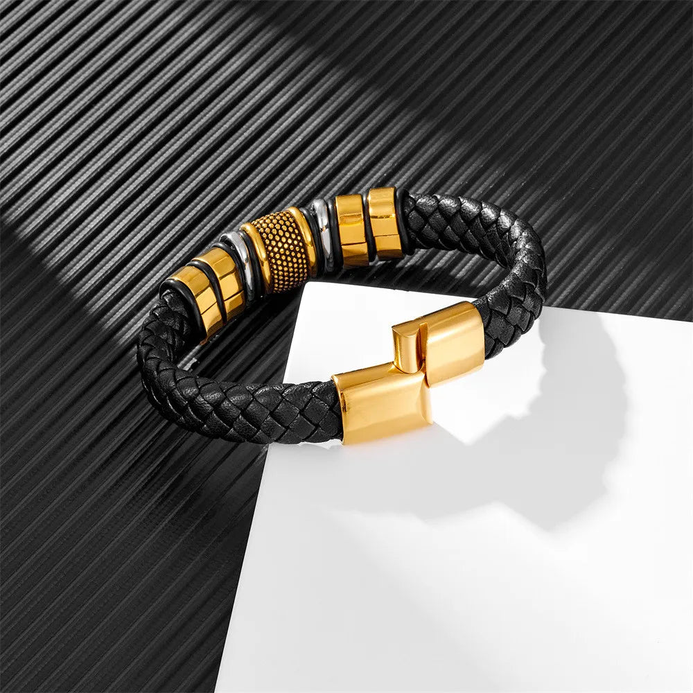 Klassisches, Rockinspiriertes Lederarmband