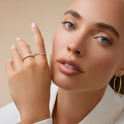 Eleganter Minimalistischer Ring