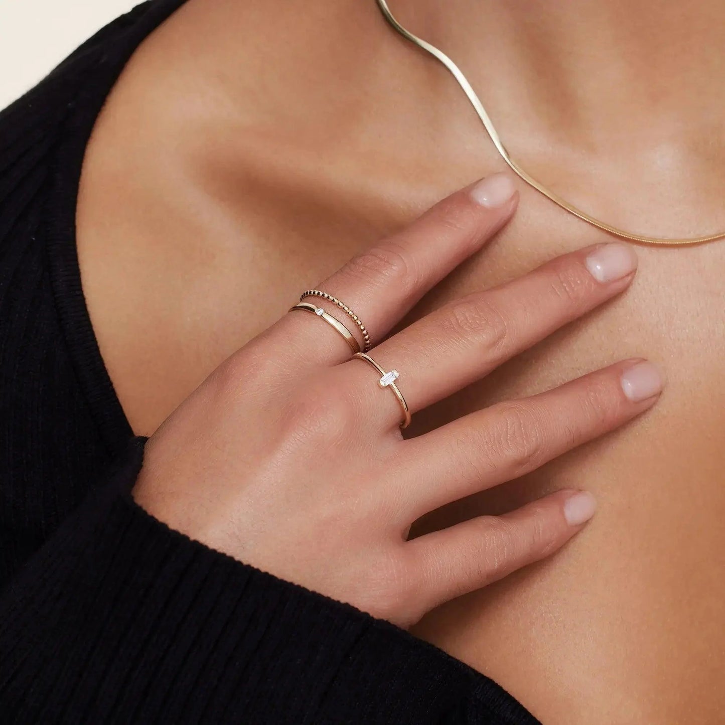 Eleganter Minimalistischer Ring