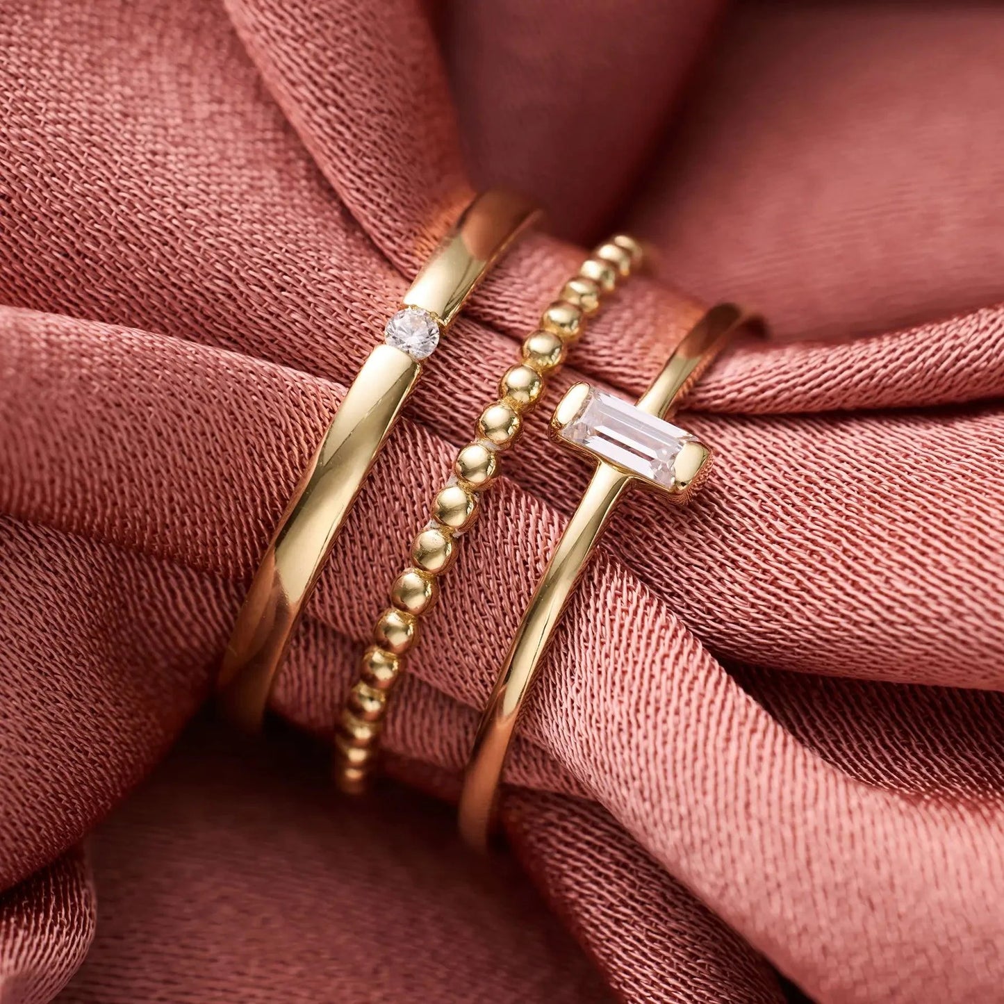 Eleganter Minimalistischer Ring