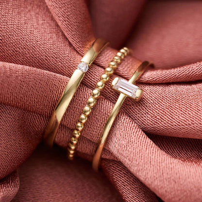 Eleganter Minimalistischer Ring